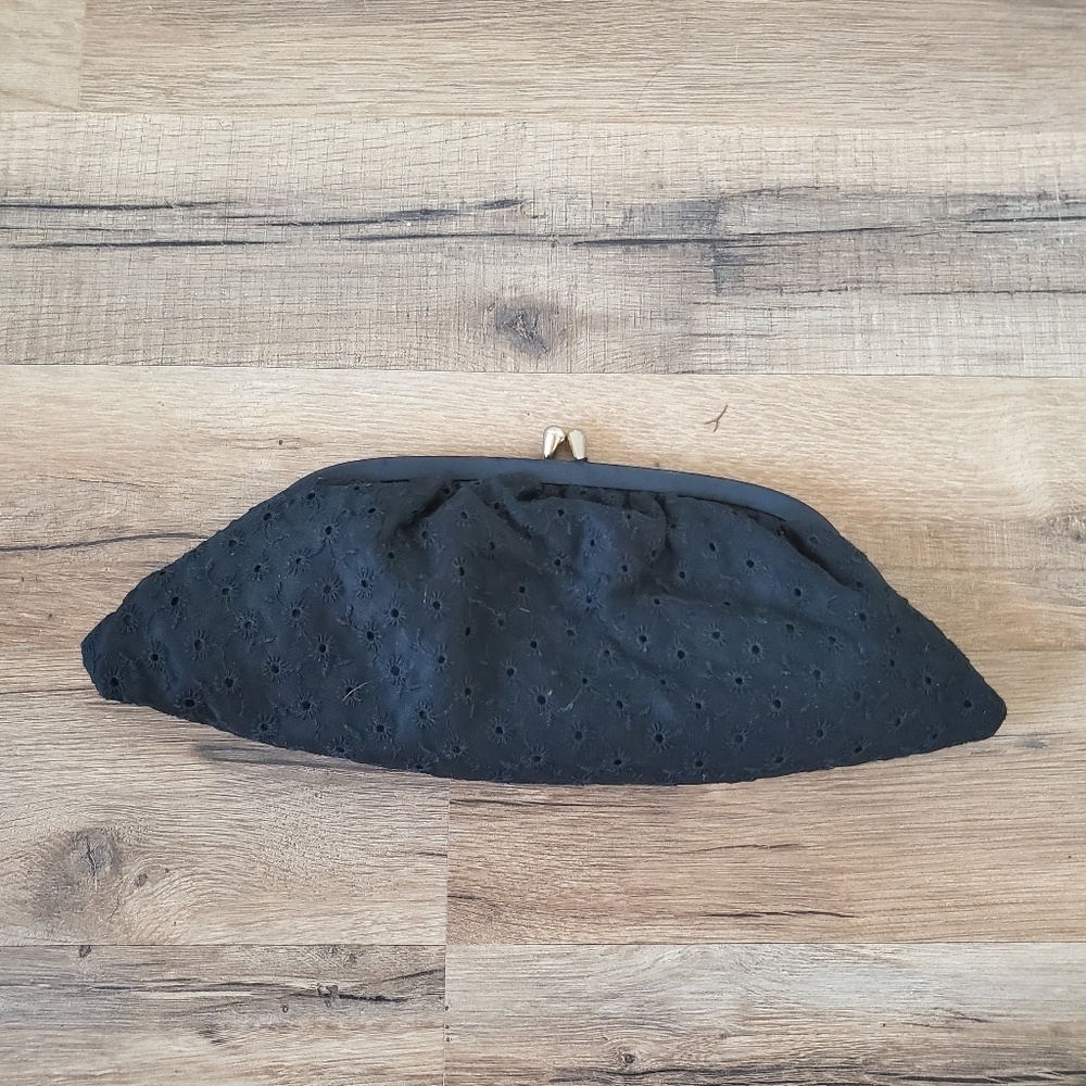 Vintage Black Daisy Clutch